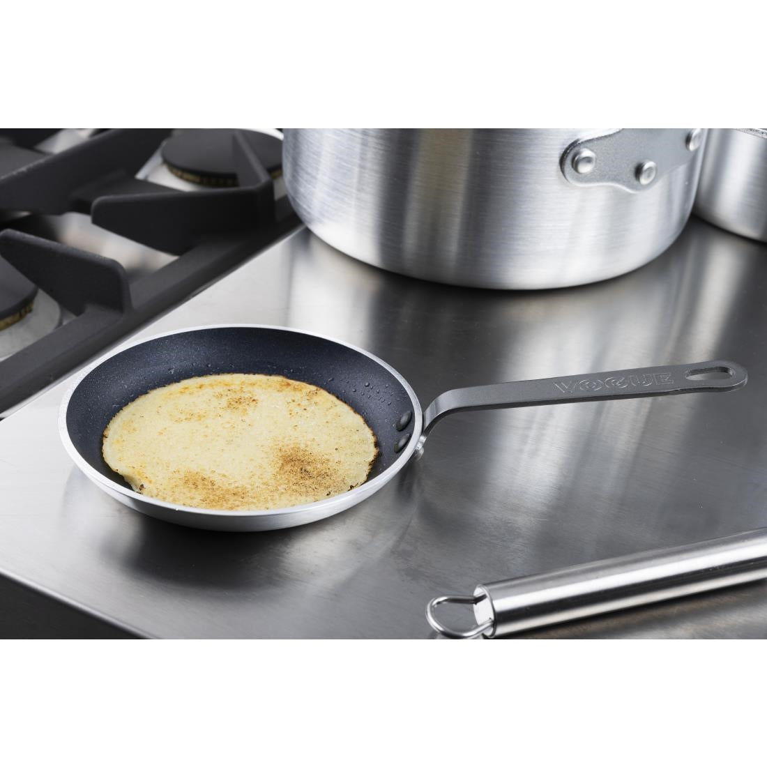 Vogue Blinis Frypan Aluminium Teflon Platinum Plus - 150x20mm 6x 3/4" Uropa